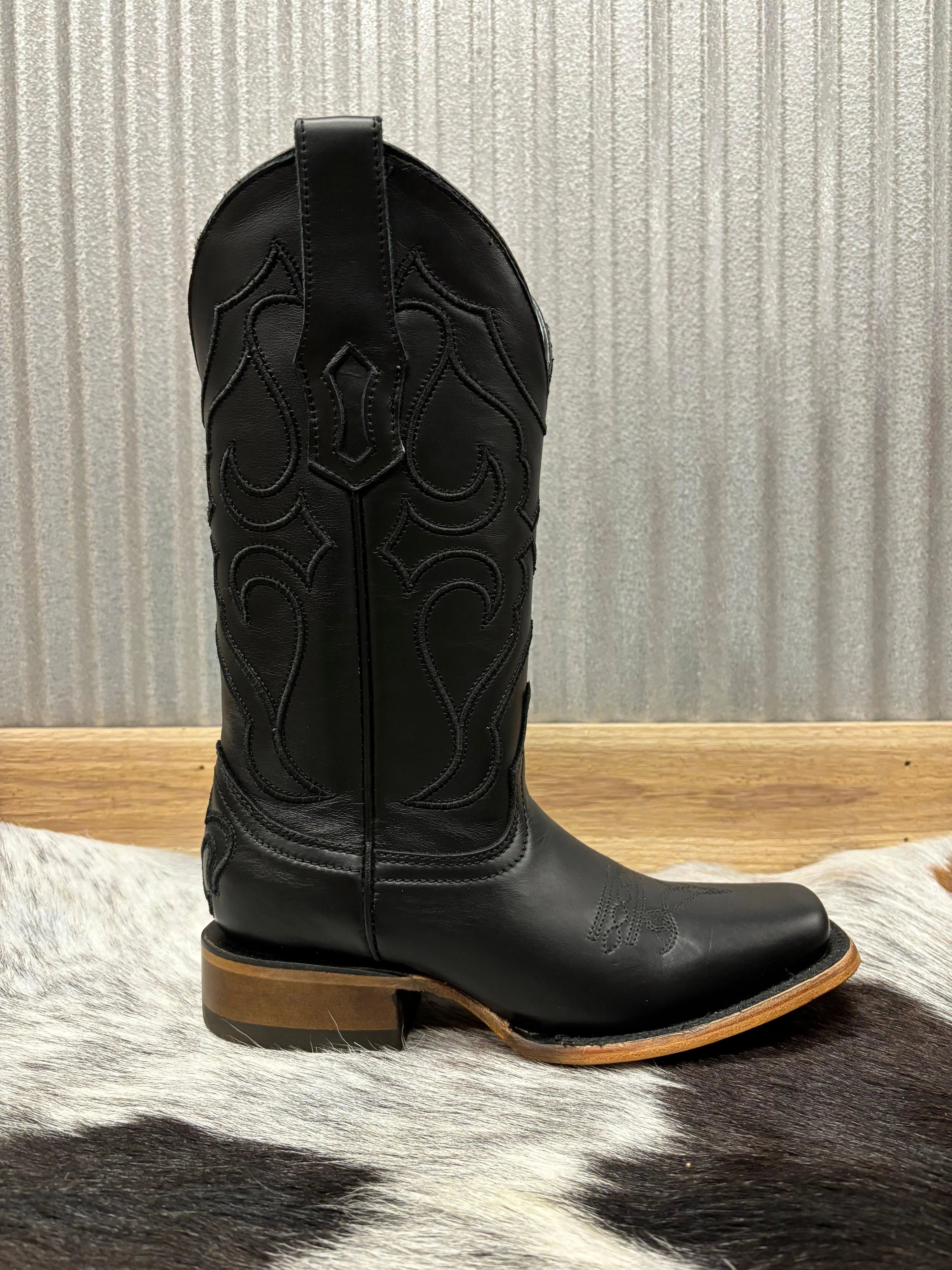 Corral Women's Black Leather Embroidered Square Toe Cowgirl Boots Z5167