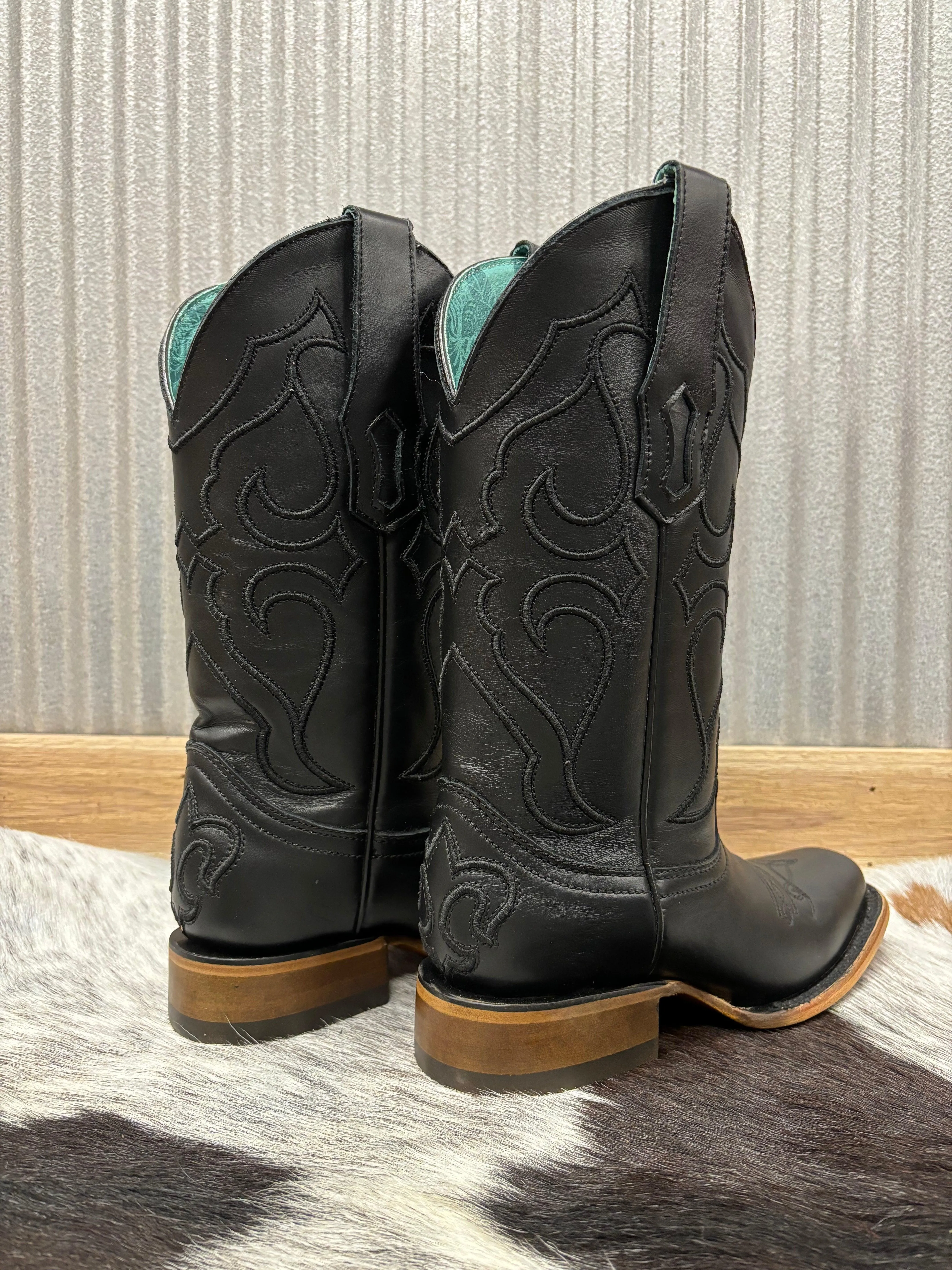 Corral Women's Black Leather Embroidered Square Toe Cowgirl Boots Z5167