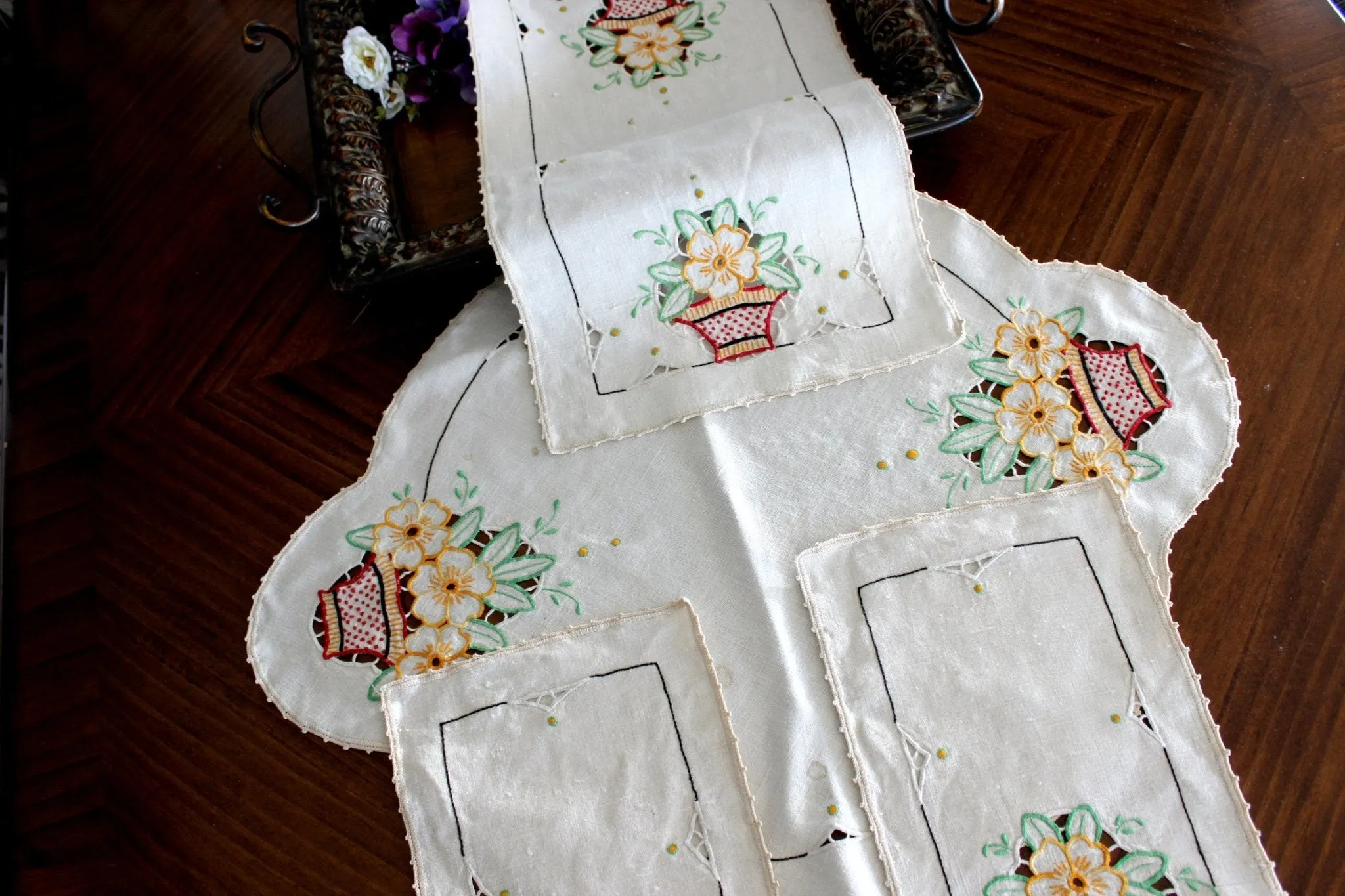 Embroidered Table Runners and Doilies, Light Ecru Linen Table Dresser Set 14598
