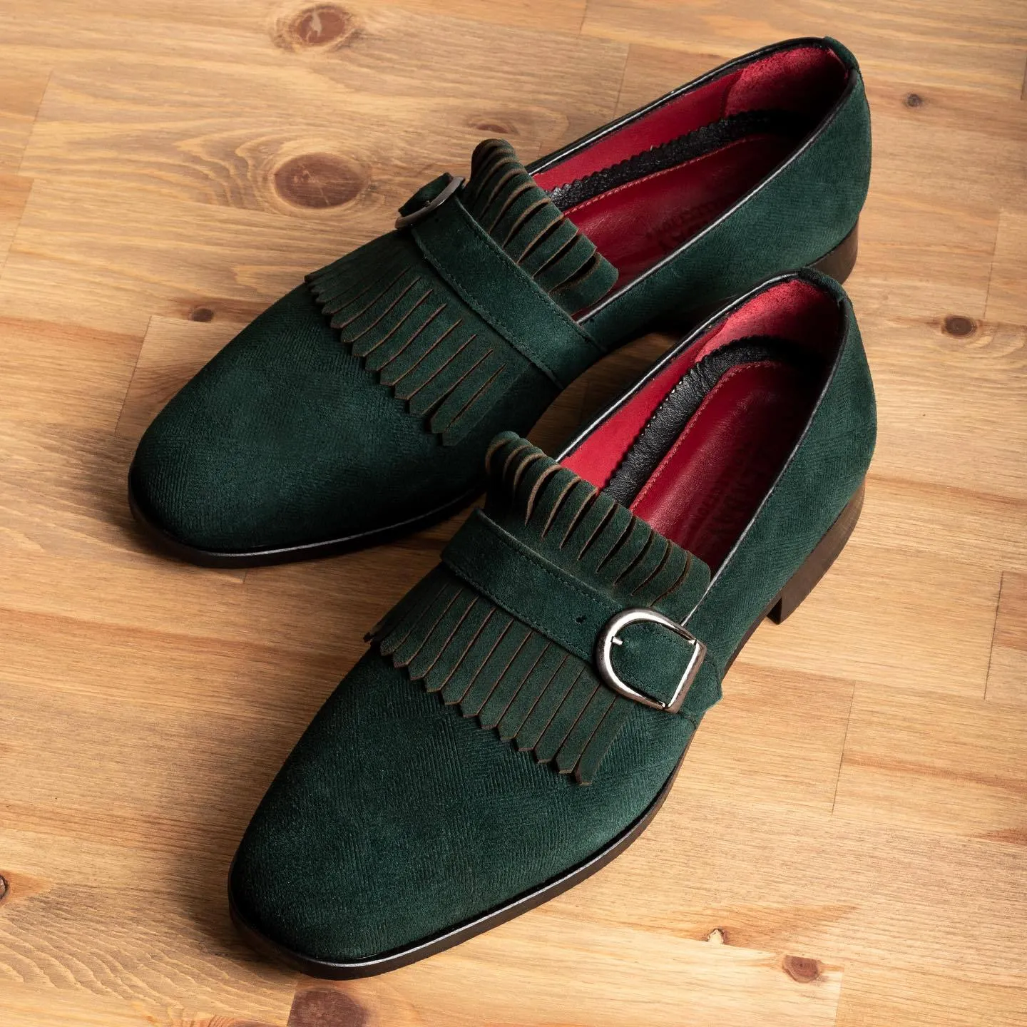 Leisure buckle loafers