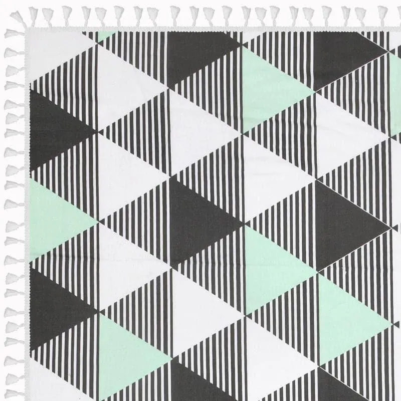 Merada Geometric Table Cover - Green