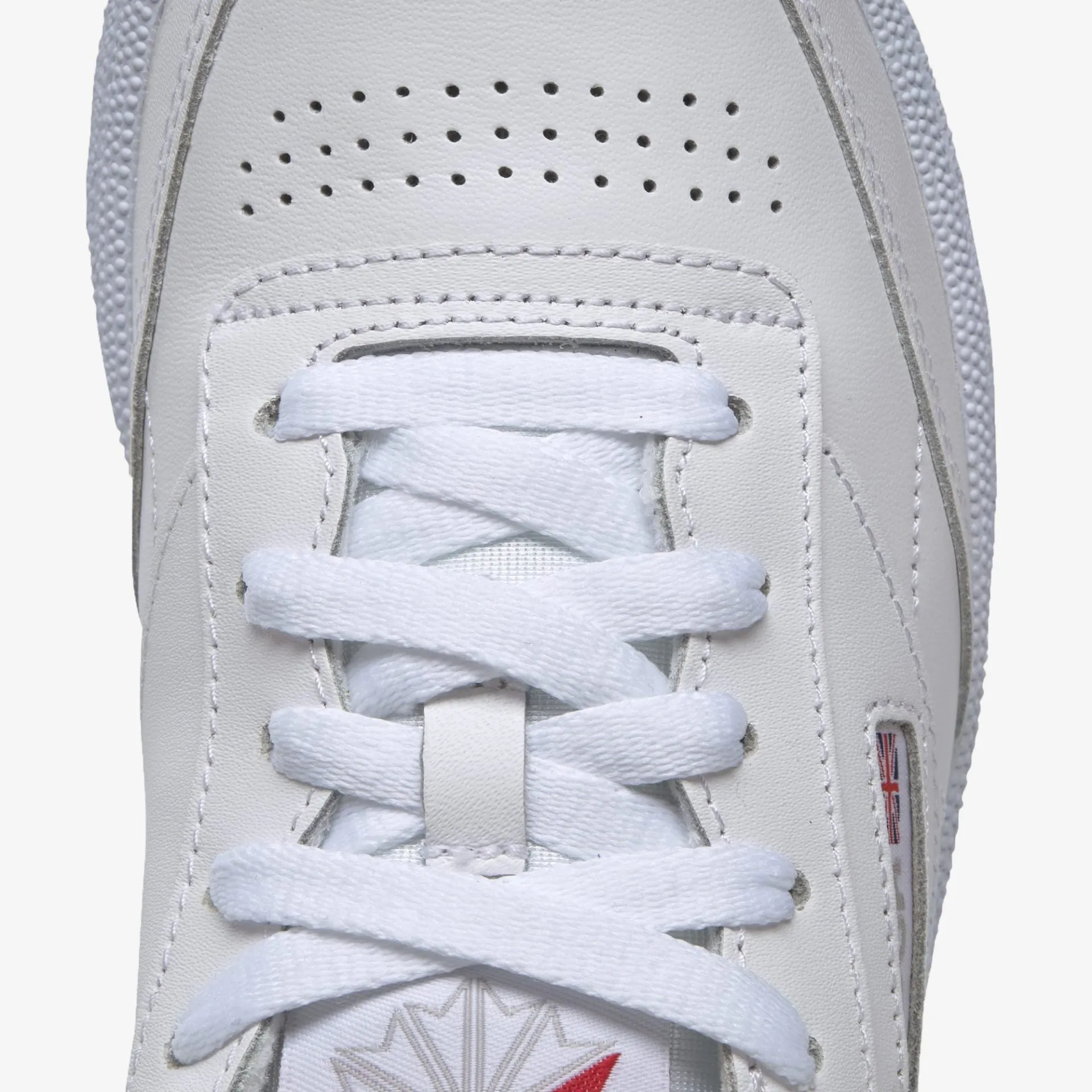 Reebok | WMN'S CLUB C 85  { WHITE / LIGHT GREY